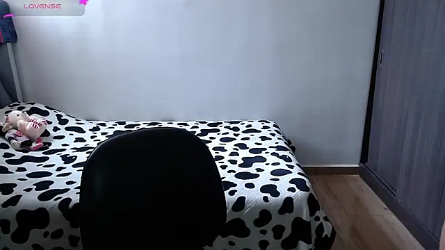 Snapshot of Amber_Lovely chatting on 12-06-24, 07:06 Amber Lovely online show from 12-06-24, 07:06