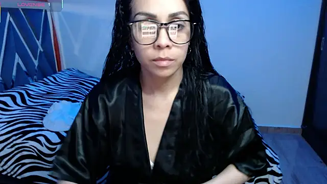 Snapshot of Amber_Lovely chatting on 09-29-25, 10:37 Amber Lovely online show from 09-29-25, 10:37