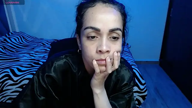 Snapshot of Amber_Lovely chatting on 10-04-25, 12:23 Amber Lovely online show from 10-04-25, 12:23