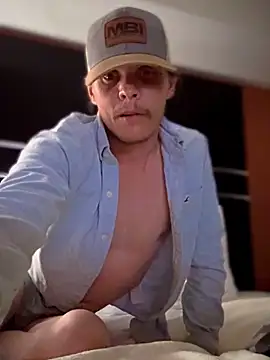 Snapshot of devinshd chatting on 02-22-26, 02:03 devinshd online show from 02-22-26, 02:03