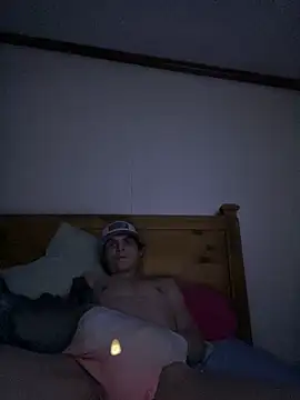 Snapshot of devinshd chatting on 02-20-25, 01:40 devinshd online show from 02-20-25, 01:40