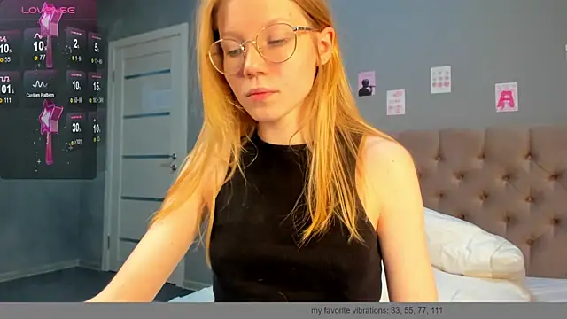Snapshot of Esme_Runn chatting on 12-02-24, 01:19 Esme Runn online show from 12-02-24, 01:19
