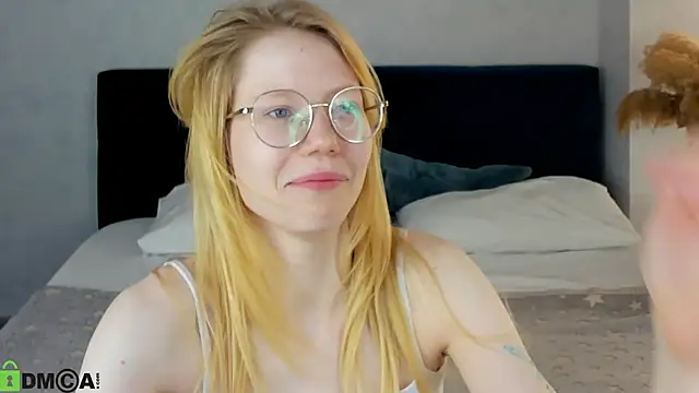 Esme Runn online show from 06-15-26, 03:07
