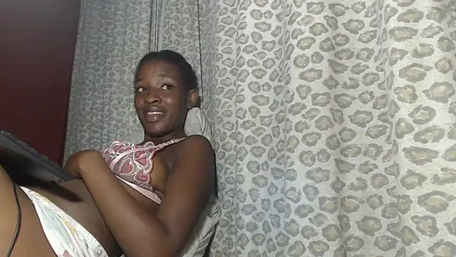 SexyRed18 online show from 03-21-25, 08:40