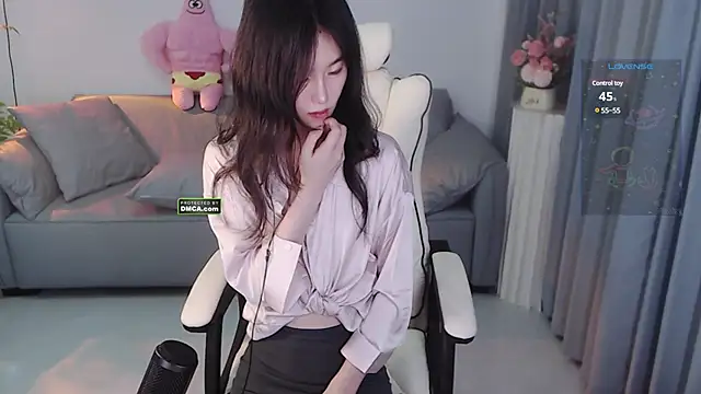 Snapshot of YiJin-a chatting on 12-02-24, 03:42 YiJin-a online show from 12-02-24, 03:42