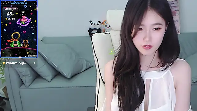 Snapshot of YiJin-a chatting on 01-16-25, 01:47 YiJin-a online show from 01-16-25, 01:47