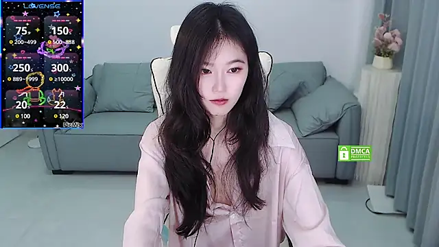 Snapshot of YiJin-a chatting on 03-02-25, 01:09 YiJin-a online show from 03-02-25, 01:09