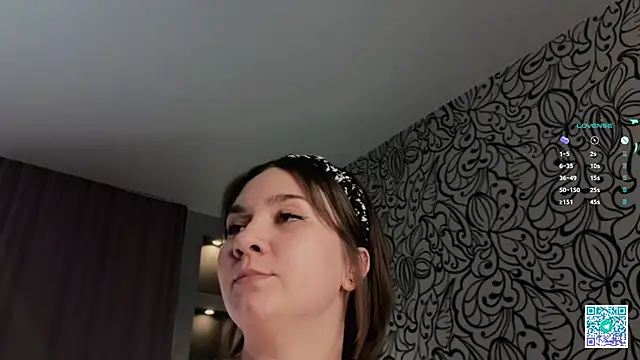 ZaraCrumpton online show from 02-10-25, 02:05