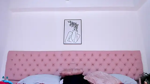 CarolinaGlamour online show from 11-07-25, 08:02