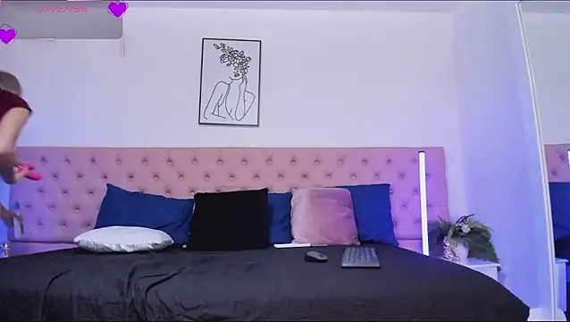 CarolinaGlamour online show from 12-02-25, 07:26