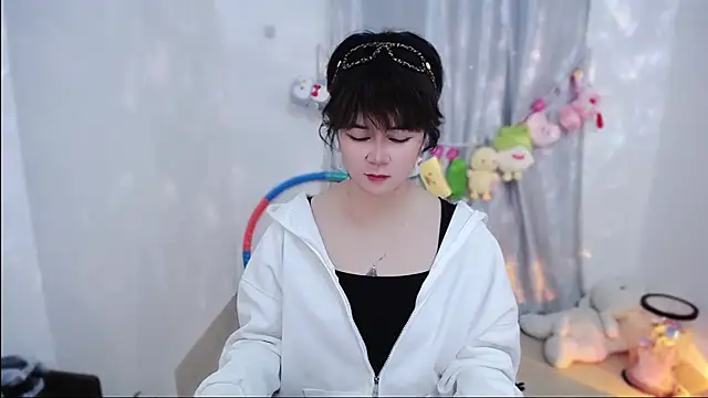 Fan ting online show from 10-27-25, 02:23