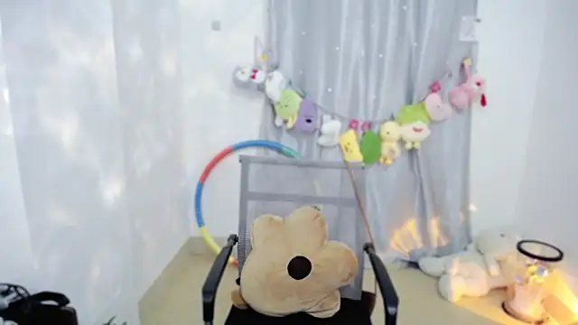 Fan ting online show from 11-21-25, 02:54