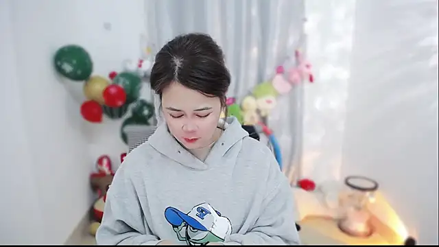 Fan ting online show from 02-12-26, 01:16