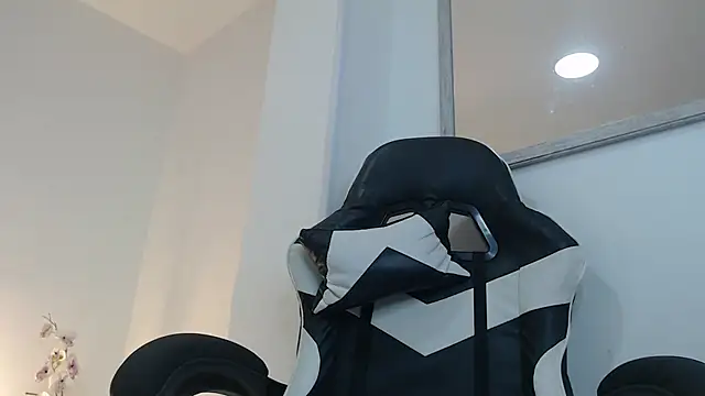 evelin leroy online show from 10-27-25, 12:06