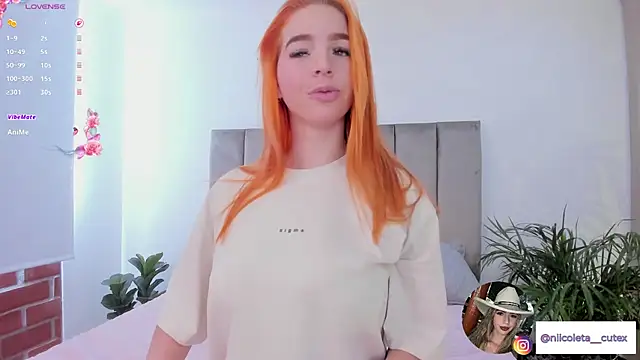 Niicoleta online show from 10-22-25, 07:13