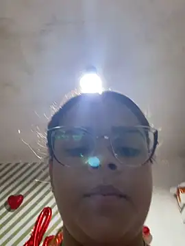 Evabigass online show from 11-28-25, 10:43