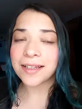 Elvishcassie  online show from 05-08-26, 06:45