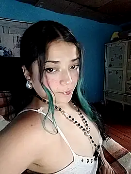 Snapshot of Elvishcassie_ chatting on 07-01-26, 08:20 Elvishcassie online show from 07-01-26, 08:20