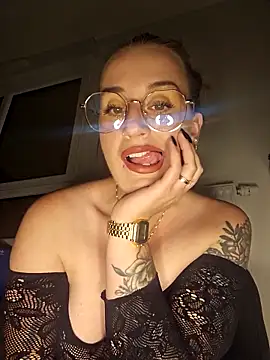 lindsay 33off online show from 11-09-25, 08:57