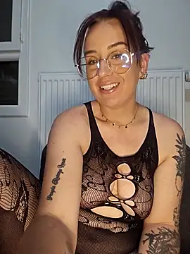 lindsay 33off online show from 03-24-26, 08:03