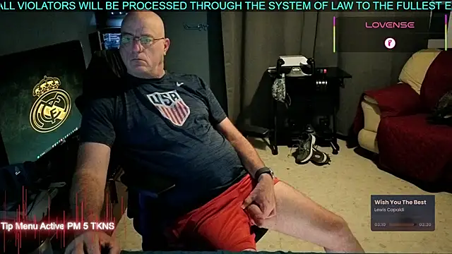 Snapshot of Pilot_Dave_69 chatting on 09-28-25, 03:57 Pilot Dave 69 online show from 09-28-25, 03:57