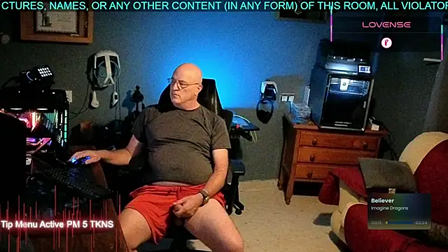 Snapshot of Pilot_Dave_69 chatting on 10-03-25, 06:31 Pilot Dave 69 online show from 10-03-25, 06:31