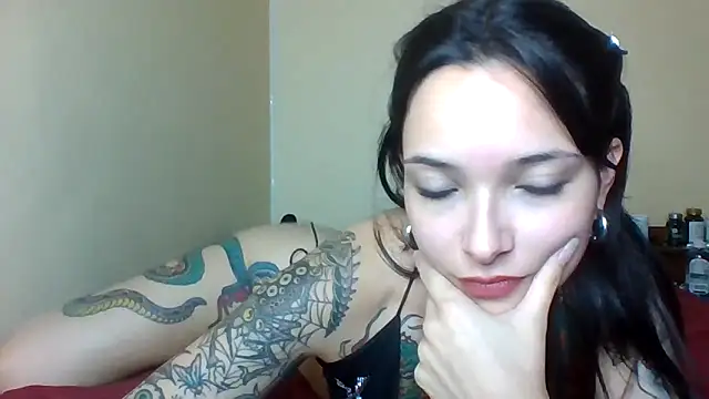 felinebitxx online show from 02-17-25, 02:42