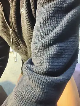 nextdoorneighbor online show from 11-18-25, 01:21