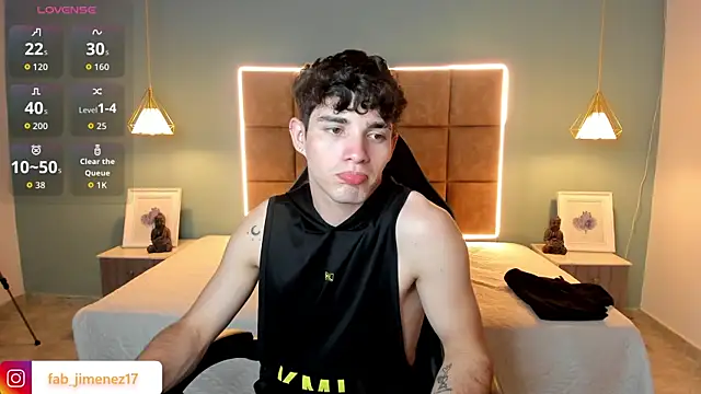 AlejooTwink online show from 04-08-26, 03:19