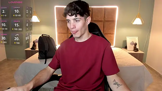 AlejooTwink online show from 04-24-26, 02:13