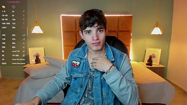 AlejooTwink online show from 10-07-25, 02:56