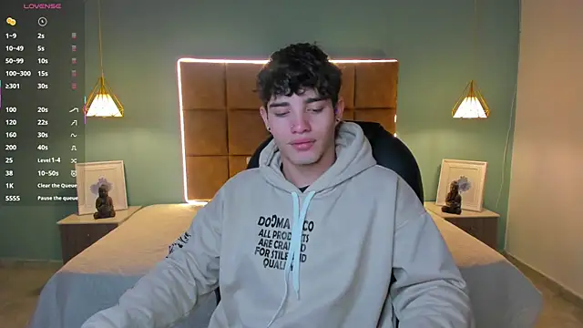 AlejooTwink online show from 10-09-25, 02:45