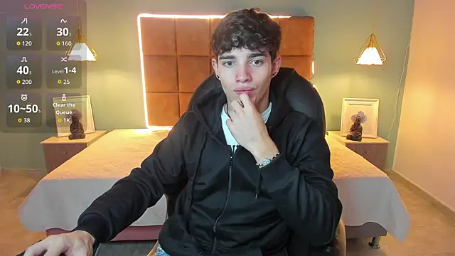 AlejooTwink online show from 11-06-25, 03:10