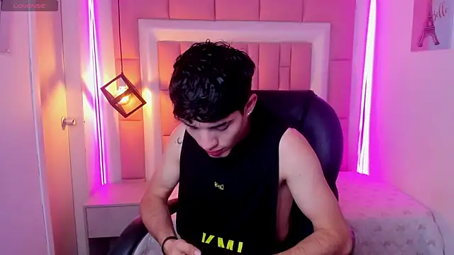 AlejooTwink online show from 03-04-26, 12:02