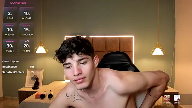 AlejooTwink online show from 05-18-26, 04:12