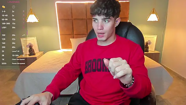 AlejooTwink online show from 10-21-25, 03:06