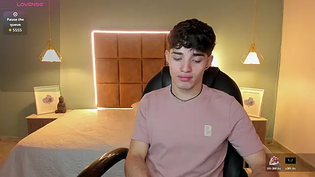 AlejooTwink online show from 11-22-25, 12:43