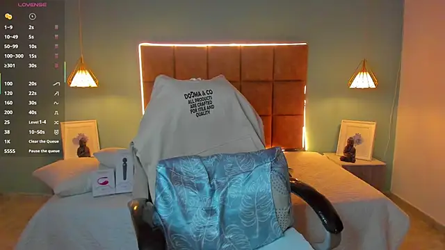 AlejooTwink online show from 10-13-25, 08:49