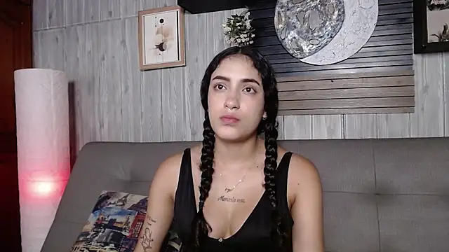 Layla 707 online show from 03-10-26, 08:57