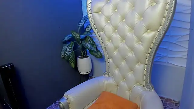 Layla 707 online show from 10-02-25, 12:47