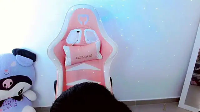 Snapshot of Kylie_martinez chatting on 02-17-26, 05:21 Kylie martinez online show from 02-17-26, 05:21