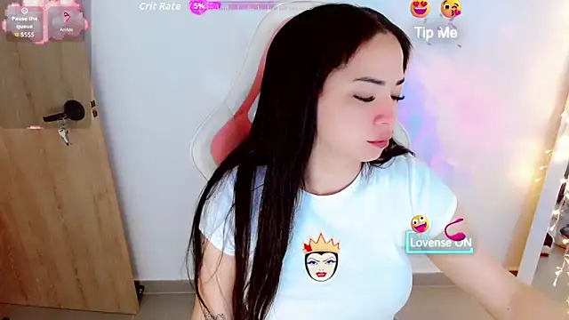 Snapshot of Kylie_martinez chatting on 02-20-26, 02:19 Kylie martinez online show from 02-20-26, 02:19