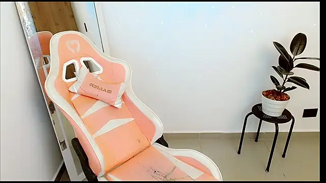 Kylie martinez online show from 04-30-26, 04:41