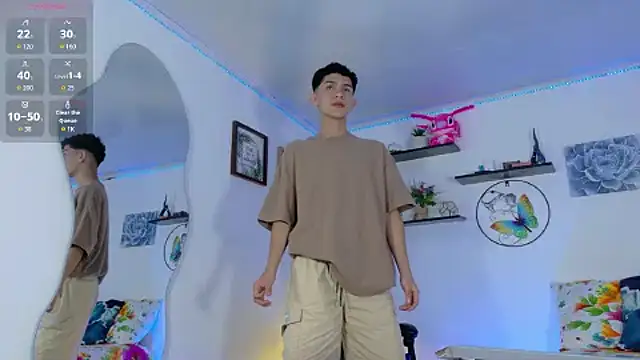 Noah tyler  online show from 10-07-25, 11:39