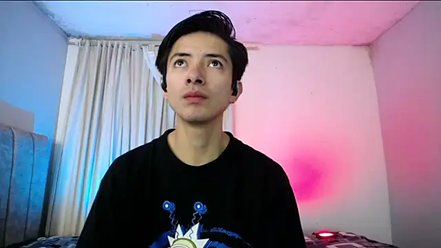 Yellowpokemon23 online show from 04-08-26, 06:09
