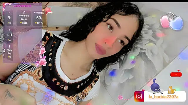 Snapshot of barbiedolls_x chatting on 03-16-25, 01:06 barbiedolls x online show from 03-16-25, 01:06