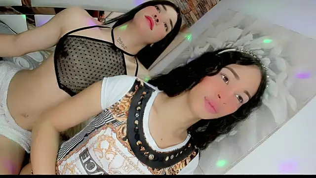 Snapshot of barbiedolls_x chatting on 03-15-25, 10:24 barbiedolls x online show from 03-15-25, 10:24