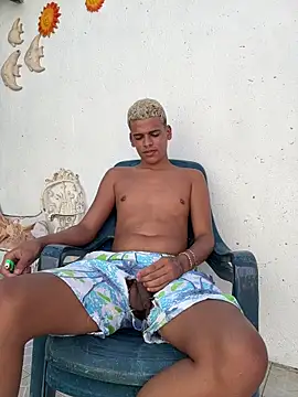 Leo bunny hot online show from 11-14-25, 07:06