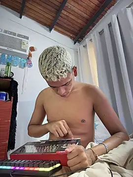 Leo bunny hot online show from 01-16-26, 08:35