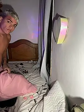 Leo bunny hot online show from 04-19-26, 02:34